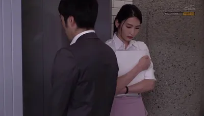 Em thư ký đáng thương hại bị cấp trên bắt vào nhà nghỉ phục vụ đối tác
