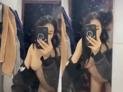 Gái xinh vú đẹp vụng trộm ny cho thằng bạn thân xxx trong toilet